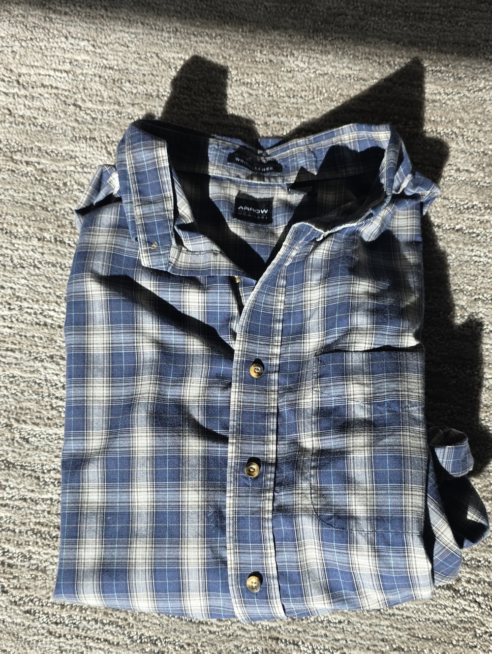 Arrow Men's Blue and White Plaid Button-Down Shirt